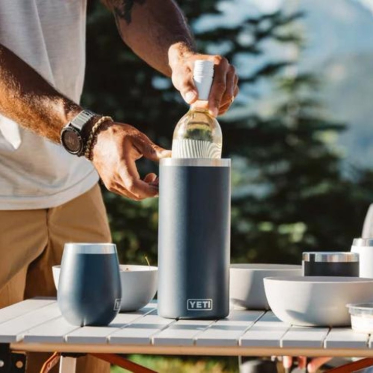 Термос YETI Rambler Wine Chiller для бутылки 750 мл цв. Navy фото 3