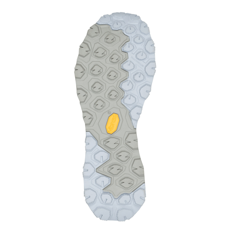 Кроссовки треккинговые AKU WS Flyrock GTX цвет Light Grey / Silver фото 2